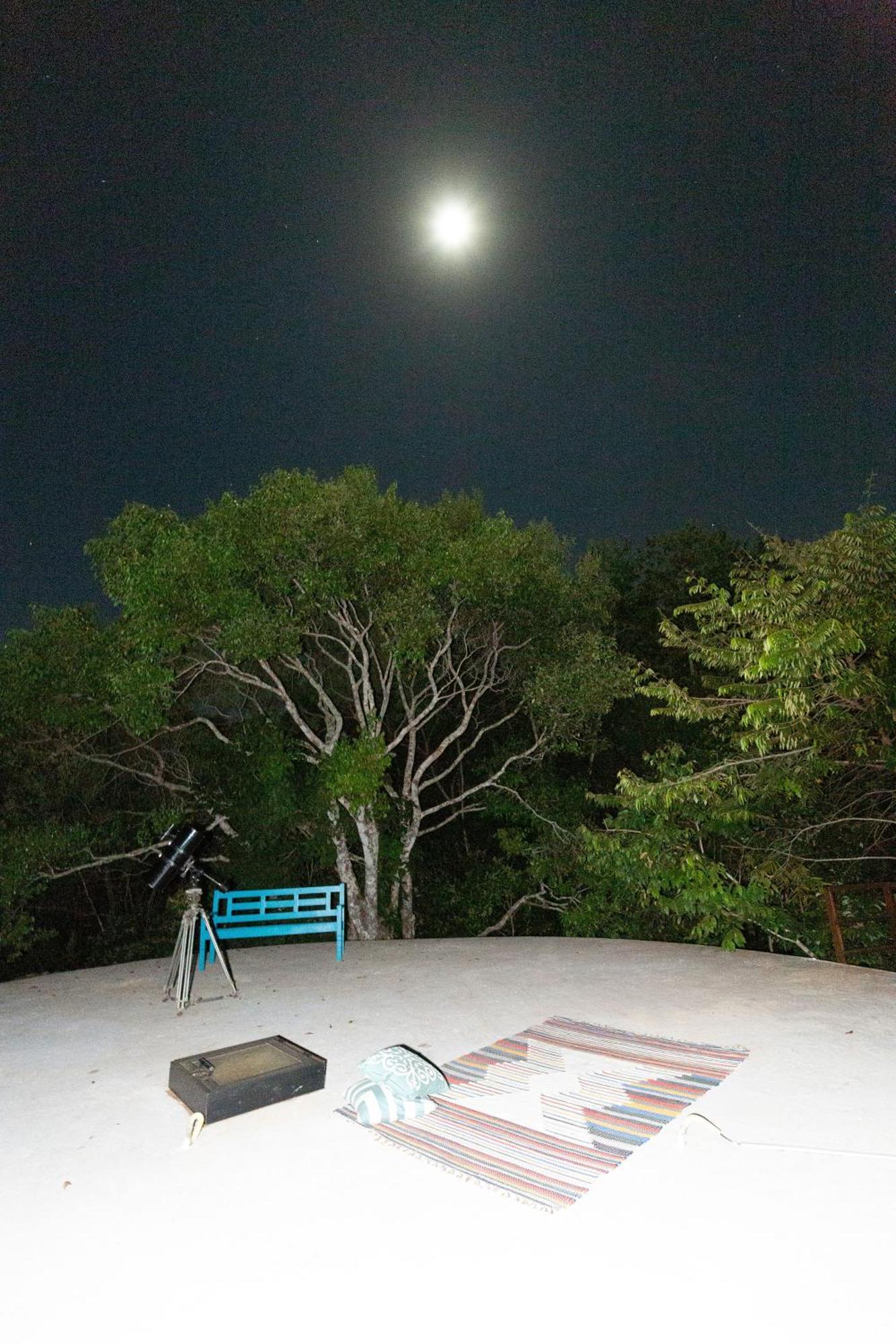 Floresta Encantada Telescopio,Fogueira, Riacho Chapada dos Guimarães Esterno foto